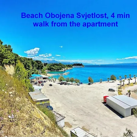A1-luxury W Big Balcony 4 Min Walk To Apartment