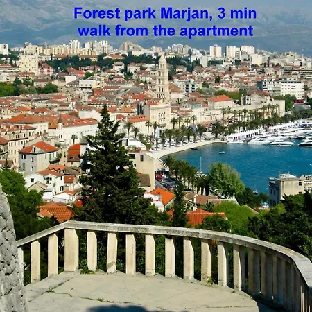 A1-luxury W Big Balcony 4 Min Walk To *